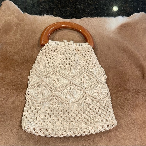 VINTAGE | Macrame Wooden Handle Bag - Picture 2 of 4